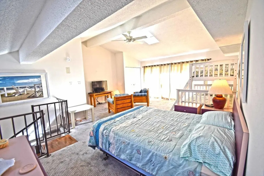 Surfside 60 Unit 303 - 3 Br Condo