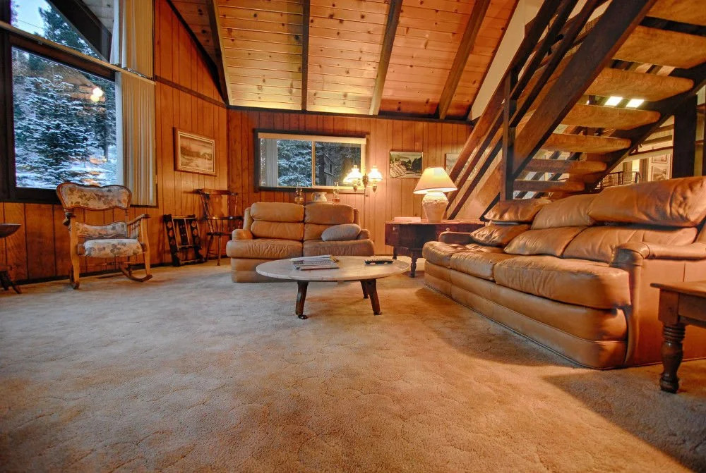 372 Rim Drive - 3 Br Home