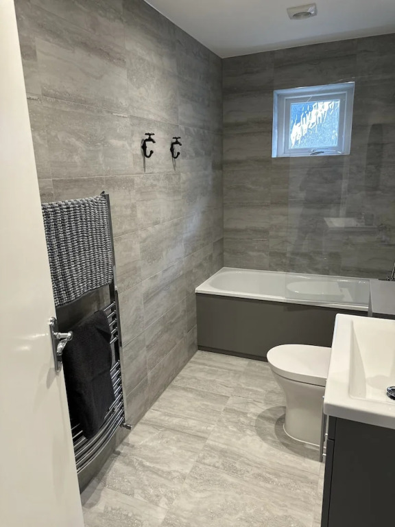 Impeccable 4-bed House in Bournemouth