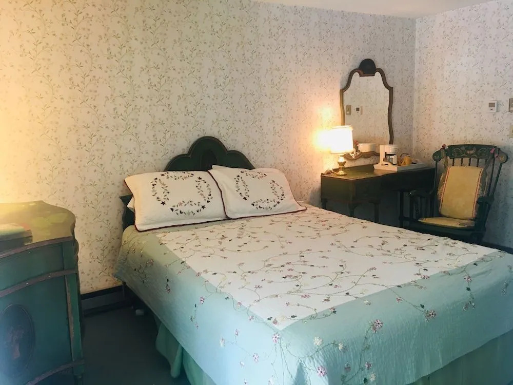 Carriage Barn Inn
