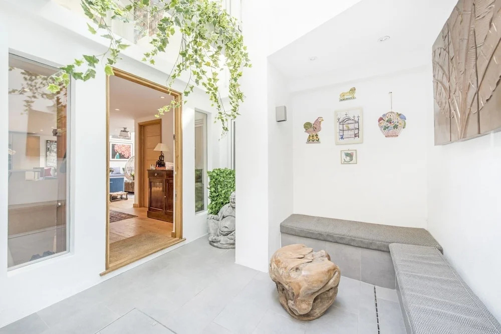 Chelsea Art Apartment