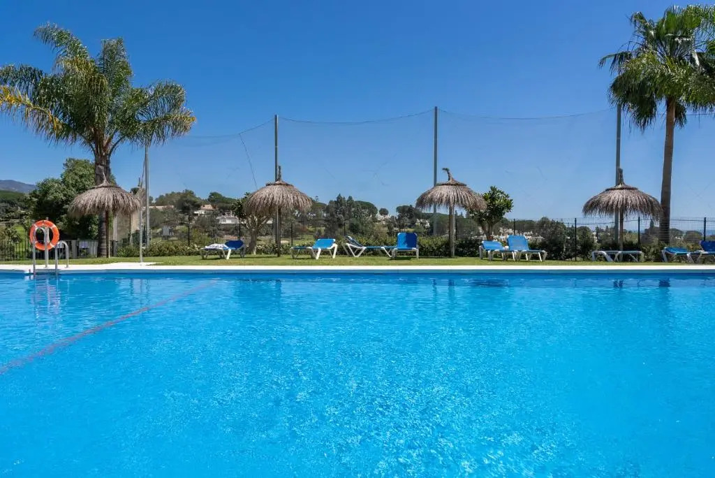 Azahara 1 8B Beautiful apartment frontline golf in popular Aloha