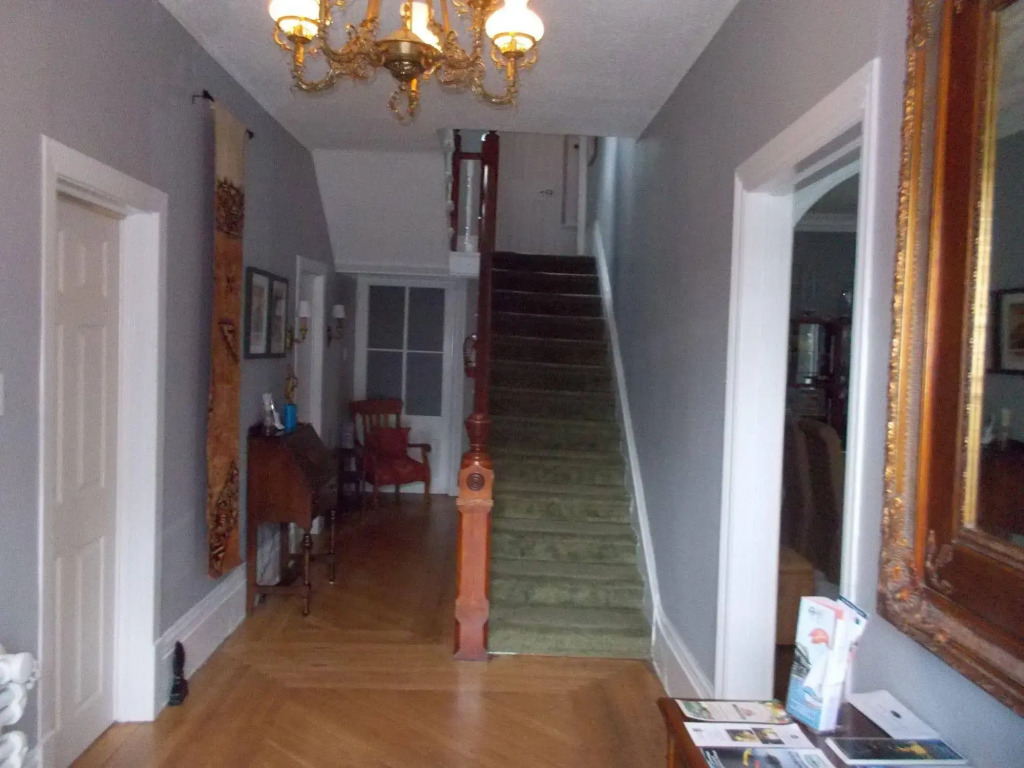 Seaway Manor B&B