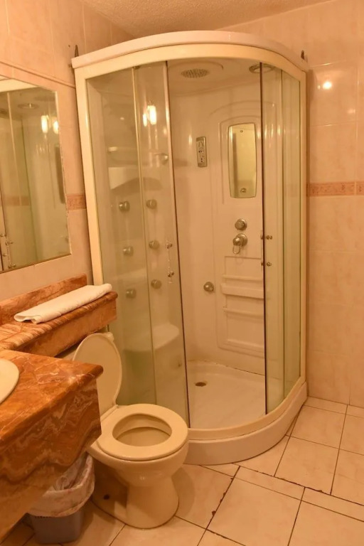Hotel Makroz