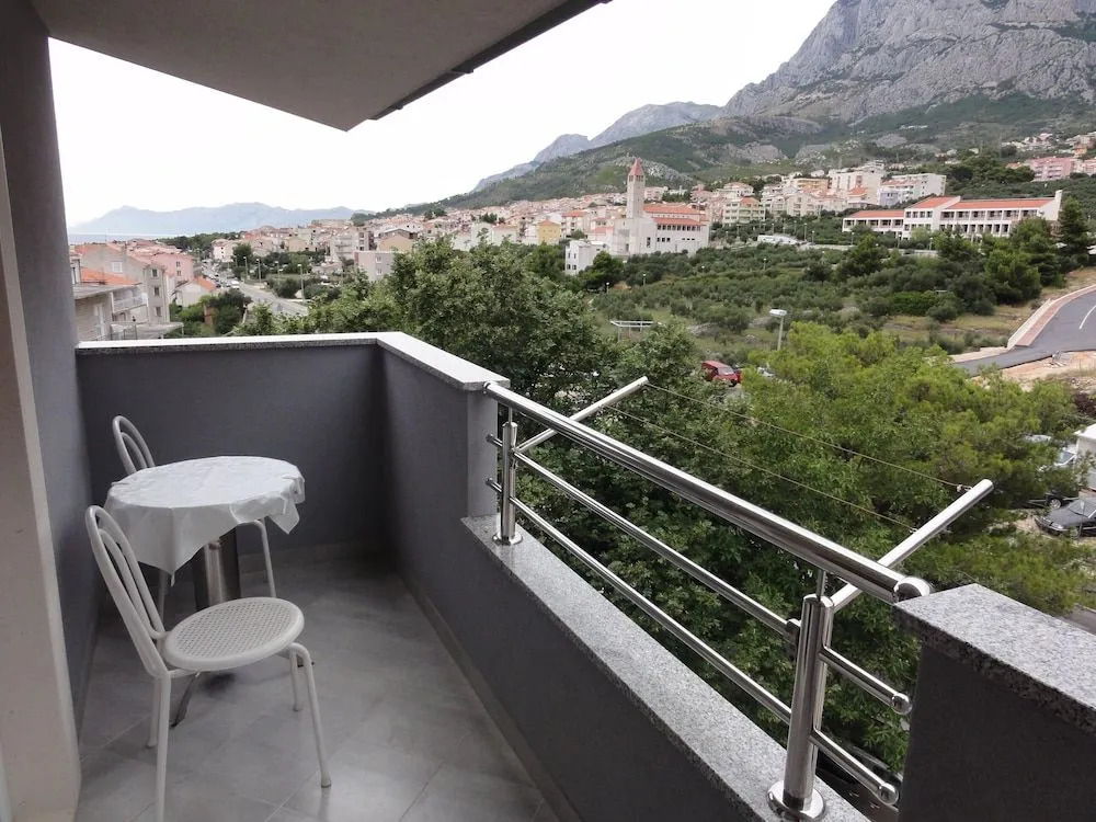Apartments Ivo