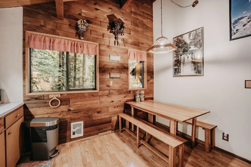 26sl - Hot Tub - Bbq - Game Room - Sleeps 8 3 Bedroom Home by RedAwning