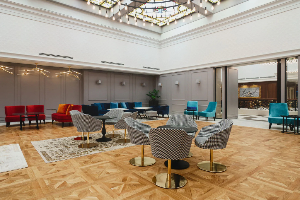 Astor Garden Hotel
