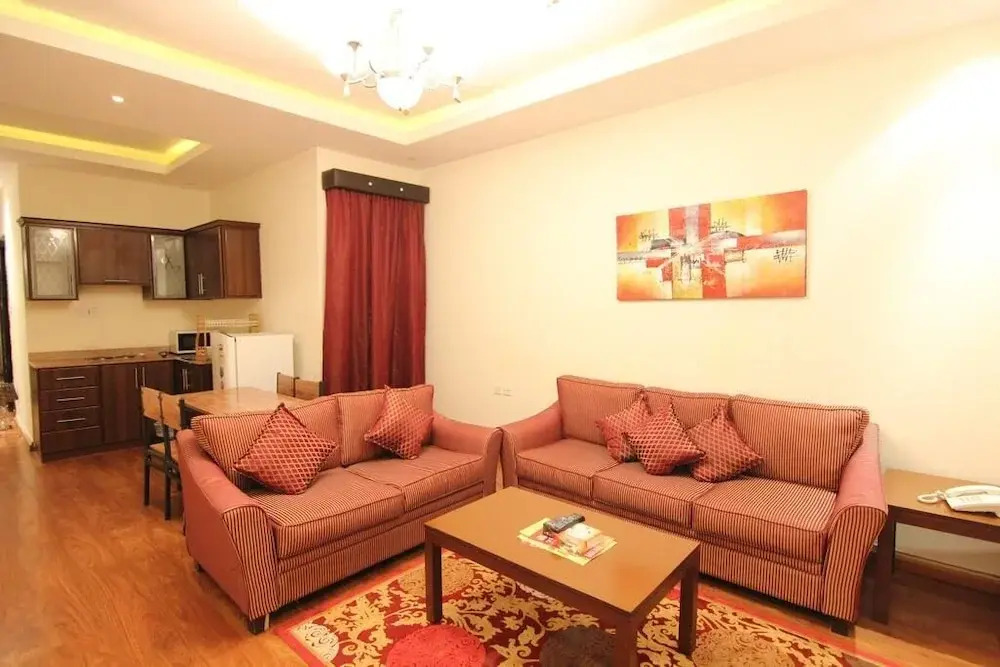 Towlan Hotel Suites 1