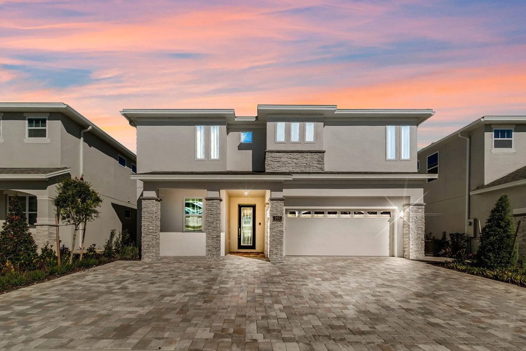 8 Bedrooms 6 Bathrooms Encore 297 Aa