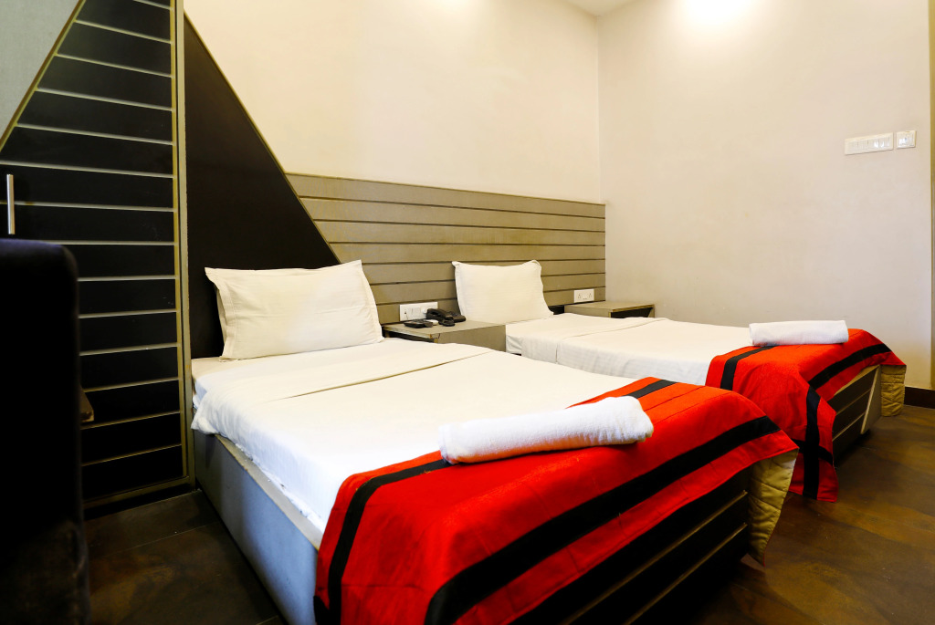 Hotel Trimoorti