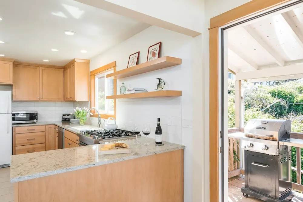 Pacific House by Avantstay Bright Airy Home w/ Direct Access to Cannon Beach