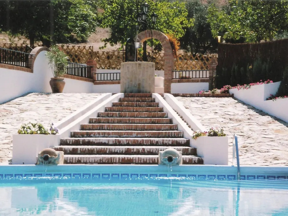 Rustic House With Swimming Pool, Beautifully Situated in Priego de Còrdoba