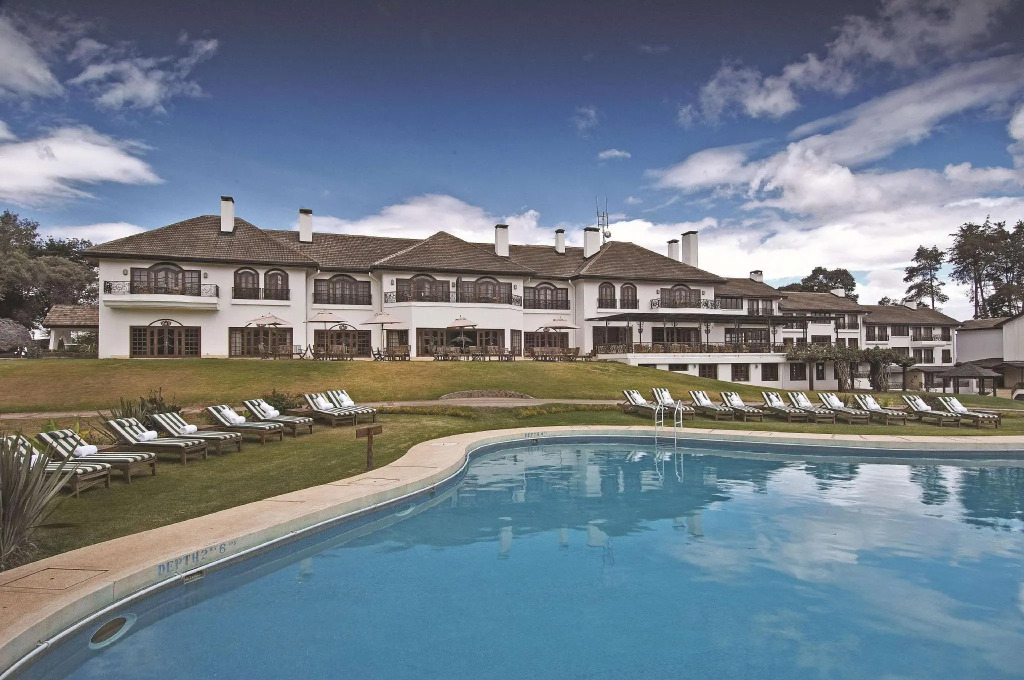 Fairmont Mount Kenya Safari
