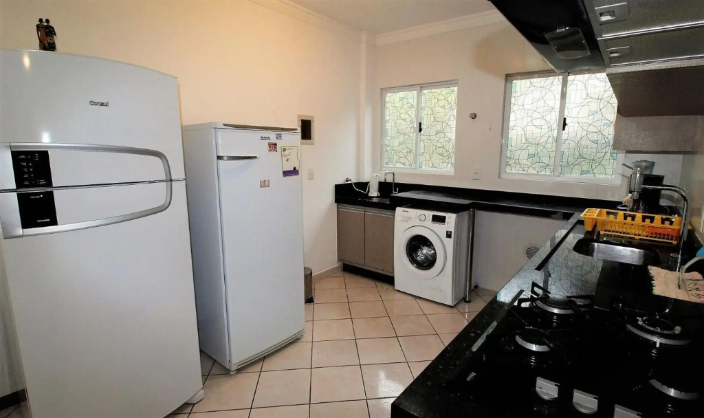 1054 - Apartamento Para Locacao Em Bombinhas - Residencial Solar Das Bromelias Apto 232