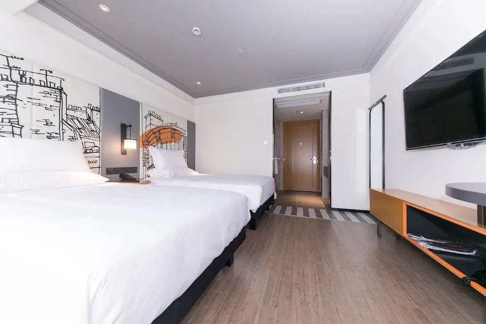 IBIS styles taizhou tiantai HOTEL