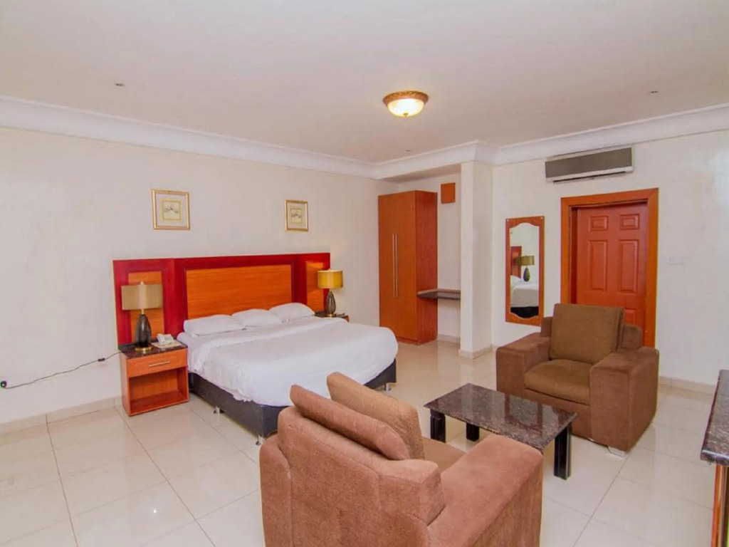 De Angelo Hotel And Resort