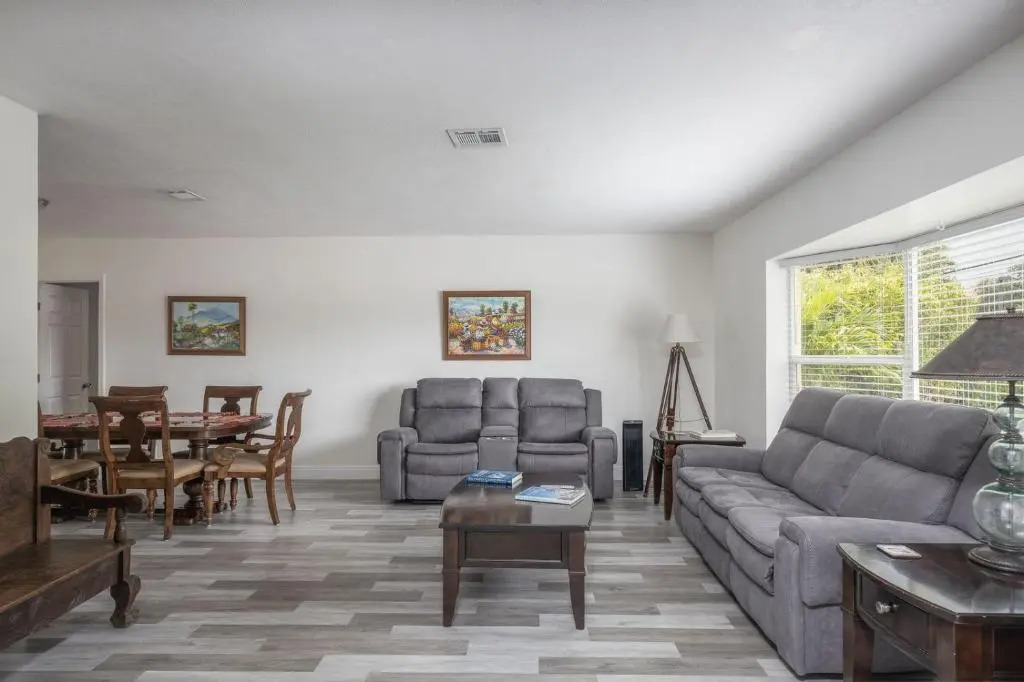 Purely Pompano, Pool, Water front, Paddleboard, Beach, 5 bedroom 3 bath