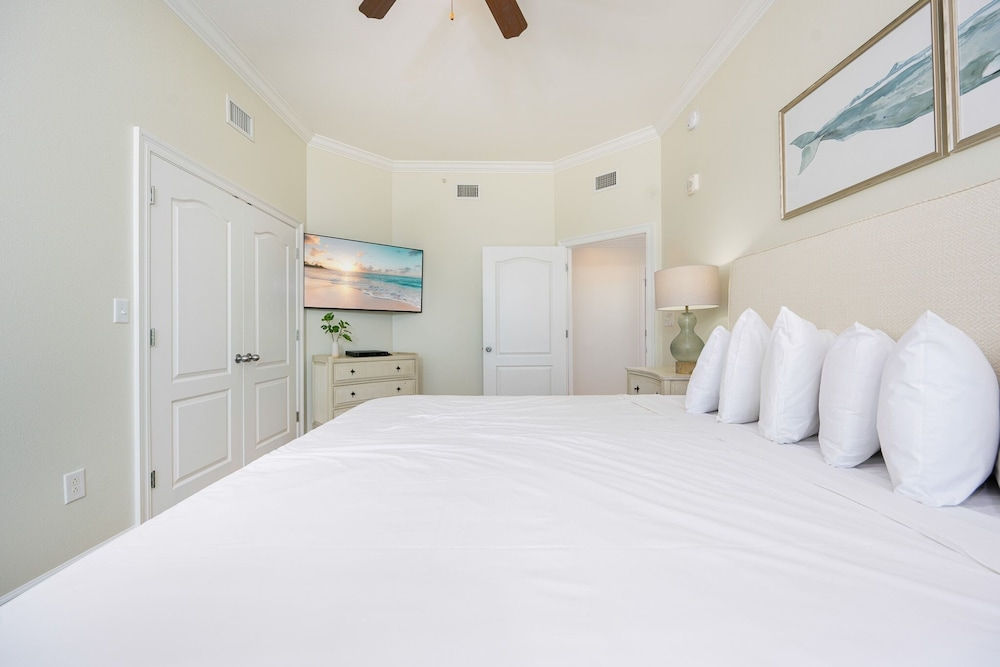 The Oasis 1401 Formerly Phoenix West Ii 1401 4 Bedroom Condo