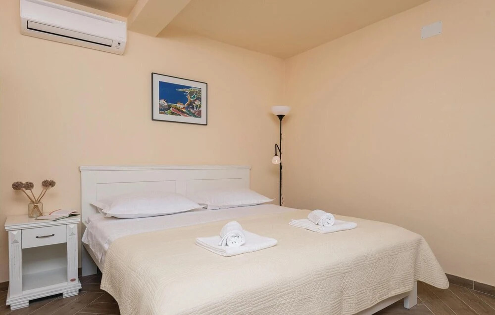 Amazing Home in Lumbarda With 3 Bedrooms, Wifi and Outdoor Swimming Pool