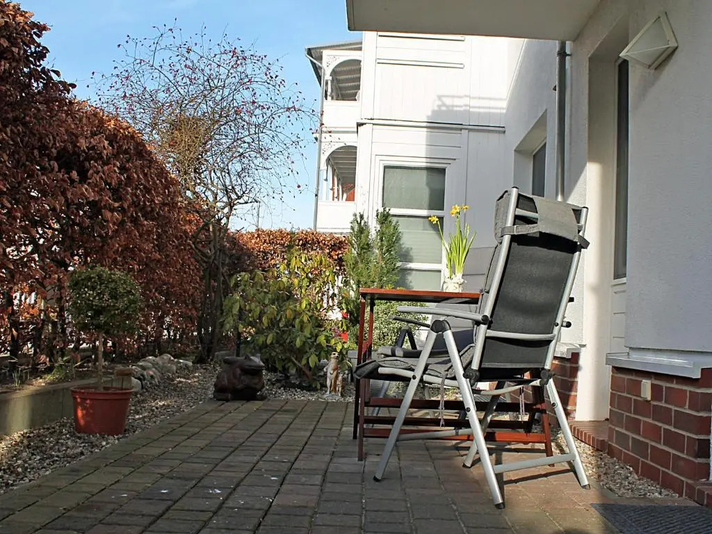 Haus "Concordia" in Binz - WG11 "Liuba" mit Terrasse strandnah