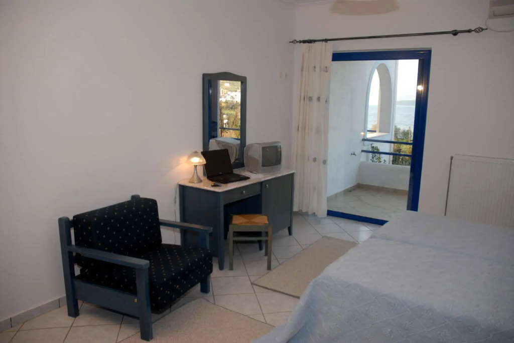 Alykes Hotel Apartments