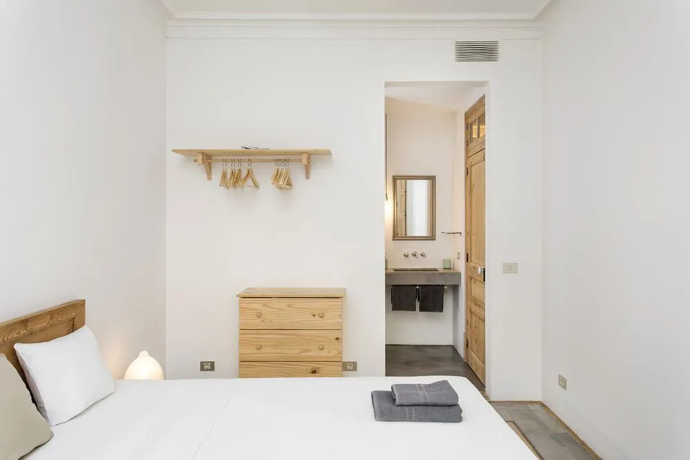 Spacious and luminous flat with balcony