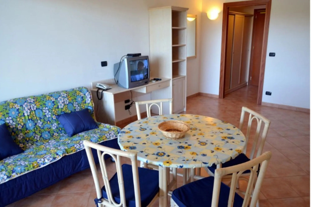 Studio apartment situated inside the Verde-blu residence, for 4 people, sq.m 34 , with terrace, pool-VERDEBLU 609