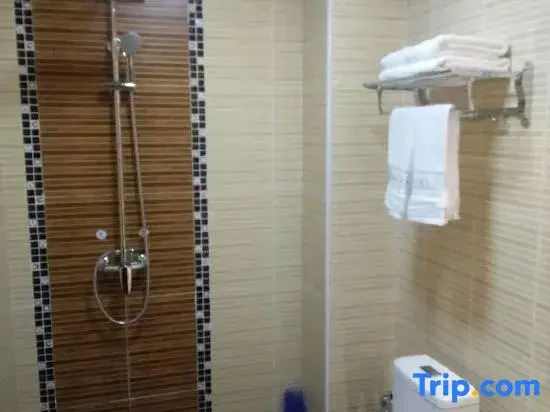 Wuwei Yunxuan Hotel