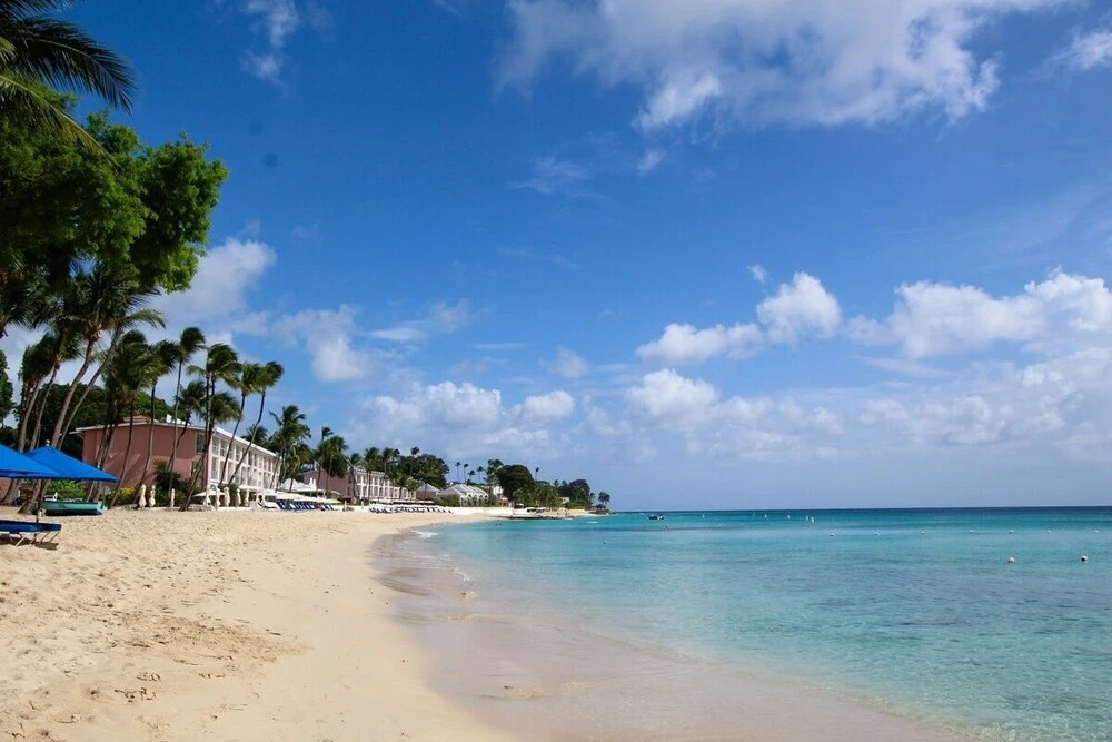 Large Townhouse with Plunge Pool, 3 mins from Beach - Turtle View 2 by BSL Rentals