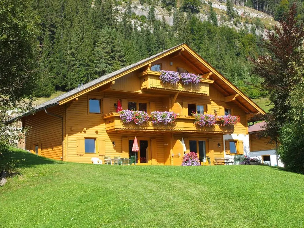 Regitnig - 4 Sterne Hotel und Chalets