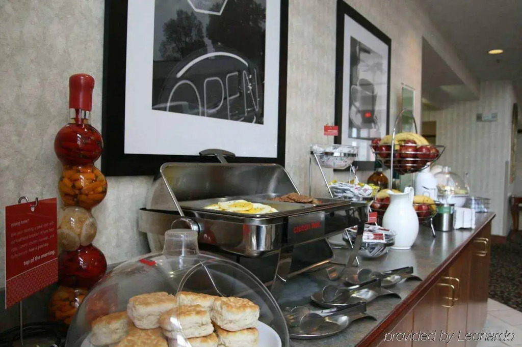 Hampton Inn & Suites Cleveland-Independence