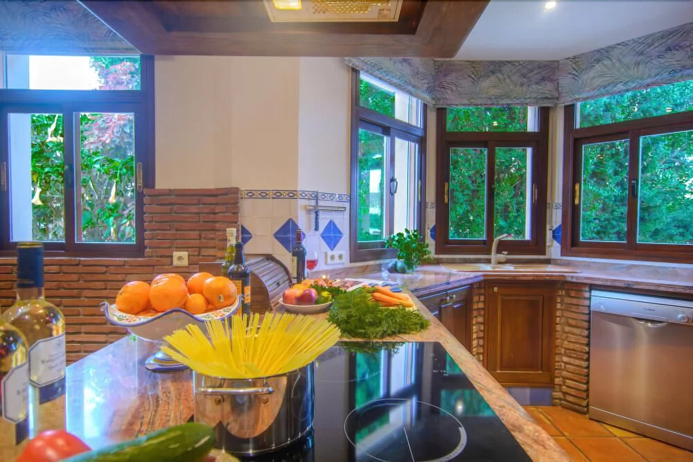 Twelve guest 6bedrooms Villa Montecarlo