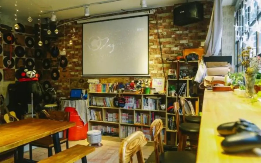 Meet int'l Youth Hostel Pichaiyuan