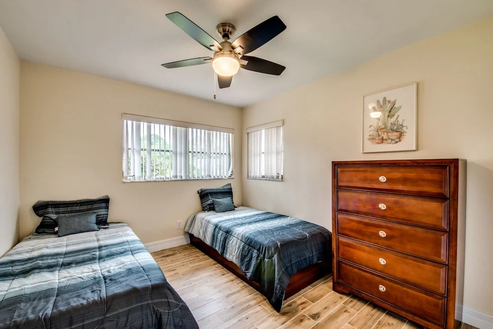 Villa Lux and Lavish - Cape Coral - Roelens Vacations