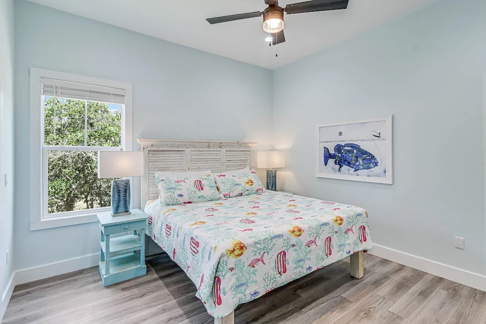 Fishtastic Sp103 4 Bedroom Home by RedAwning