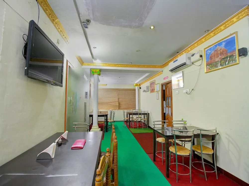 OYO 5672 Vaani Villa