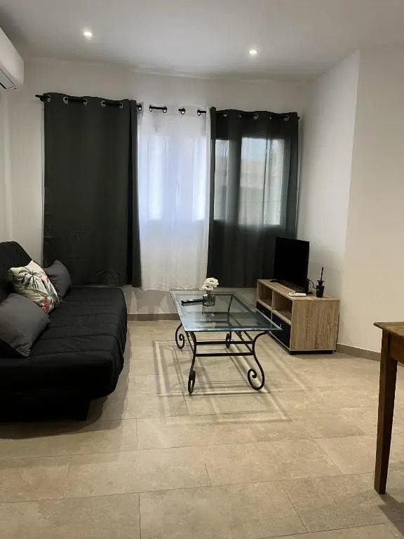 T2 AGOSTA-PORTICCIO- Plage à 50m- Wifi et Parking Gratuit