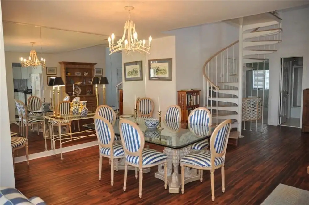 412 Doctor's Orders 4 Br villa by RedAwning