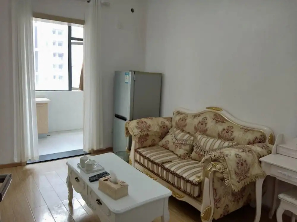 Wuhan Loving Home Apartment