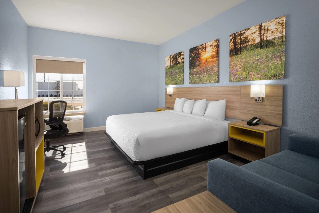 Days Inn by Wyndham Dodge City
