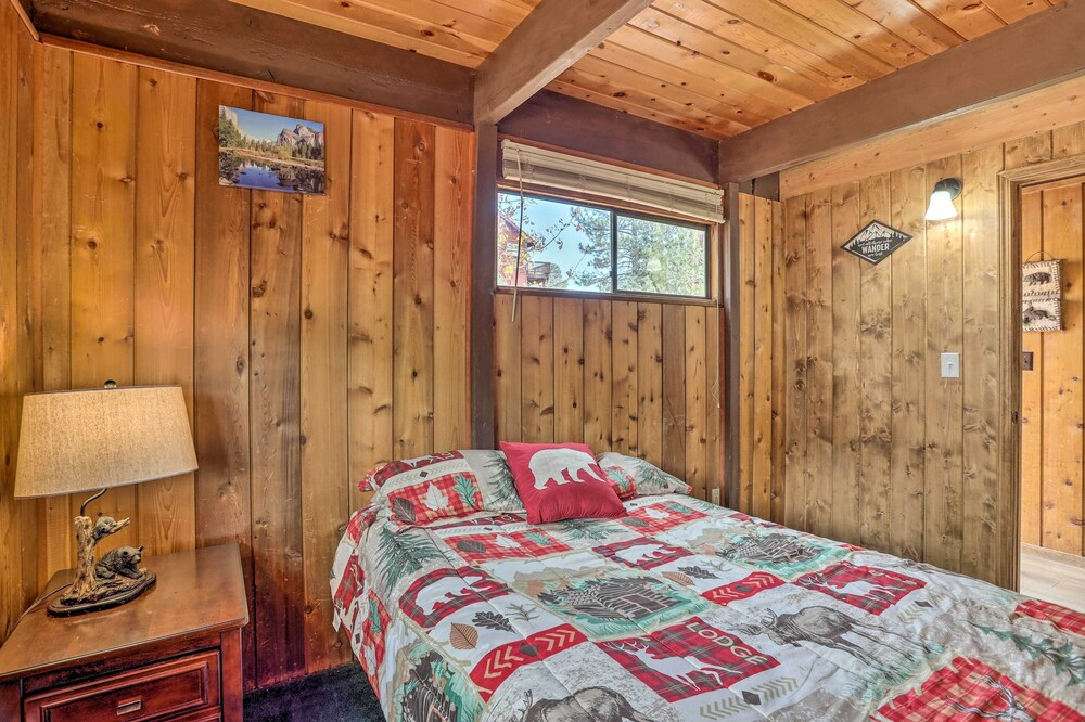 Quiet Big Bear City Cabin w/ Loft: 5 Mi to Village