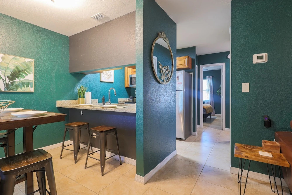Saint Joseph Suites Down Town Tampa