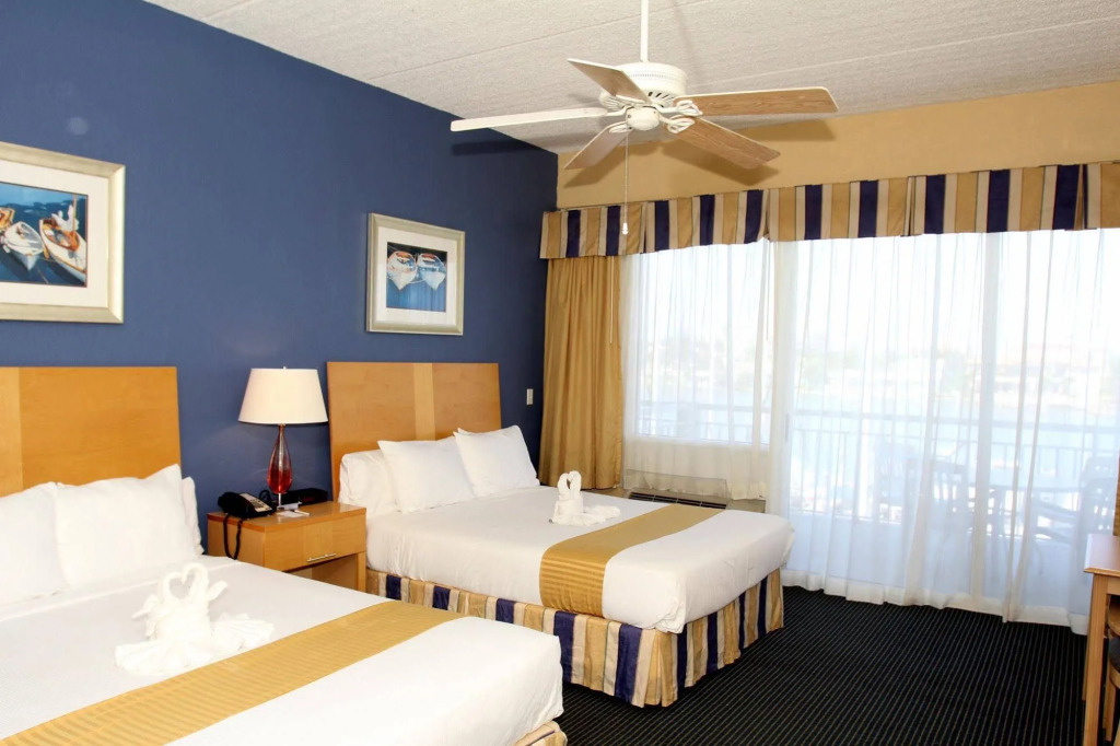Chart House Suites on Clearwater Bay
