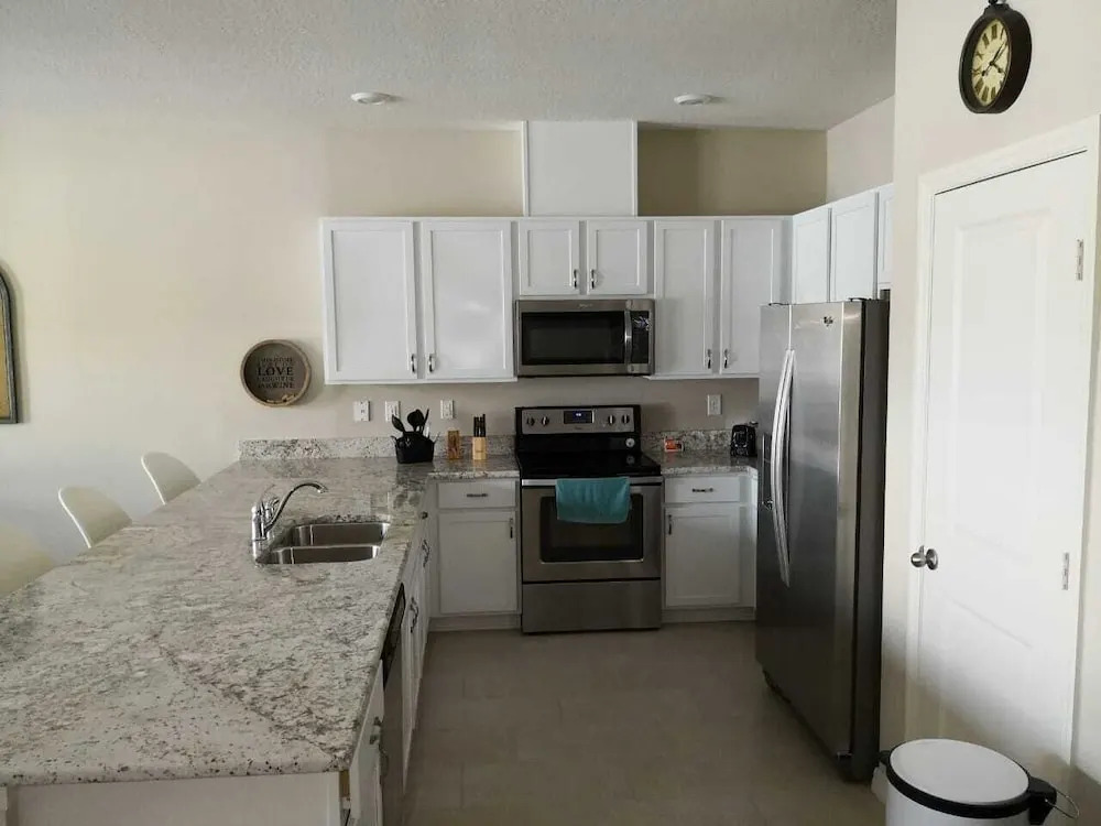 Splendid 4 Bedroom Home Close to Disney 5168