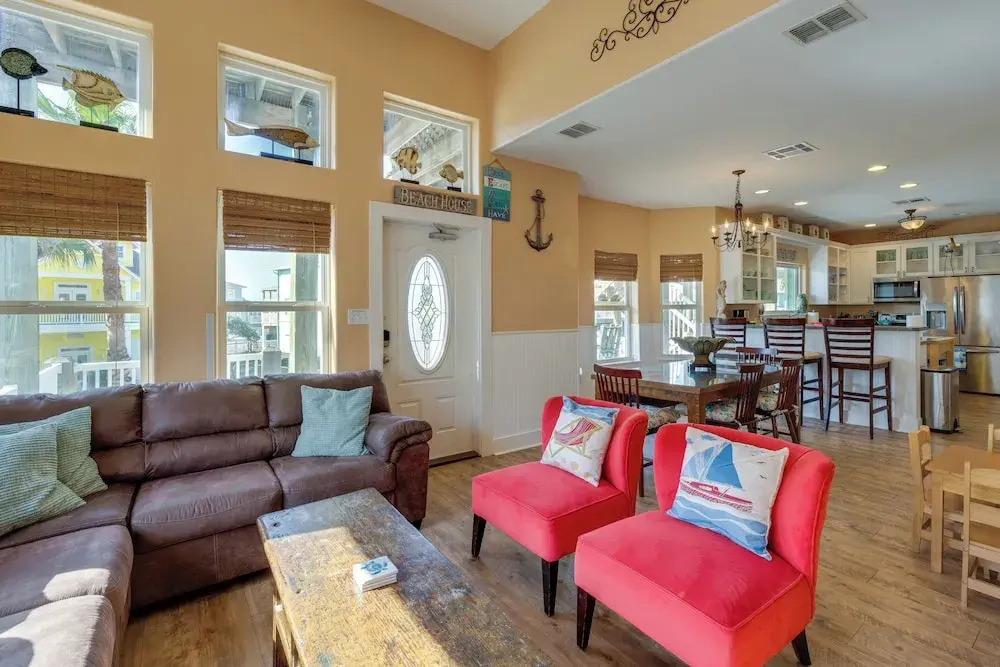 Port Aransas Home: Private Pool < 1 Mi to Beach!