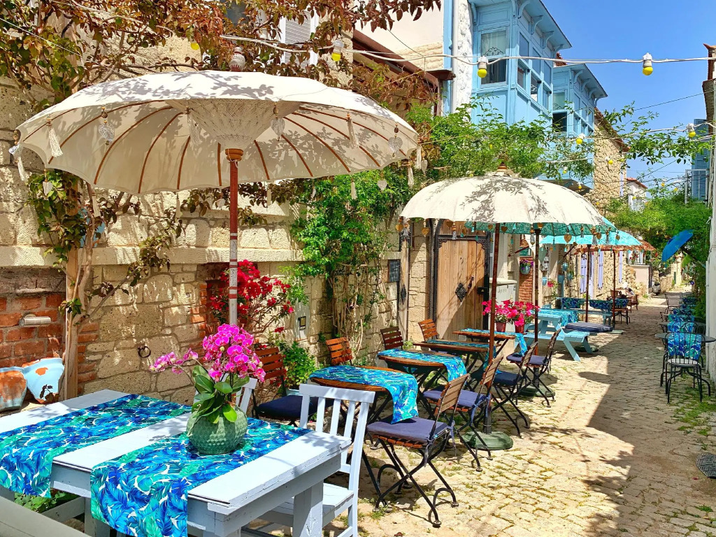 Alacati Konak Altinel