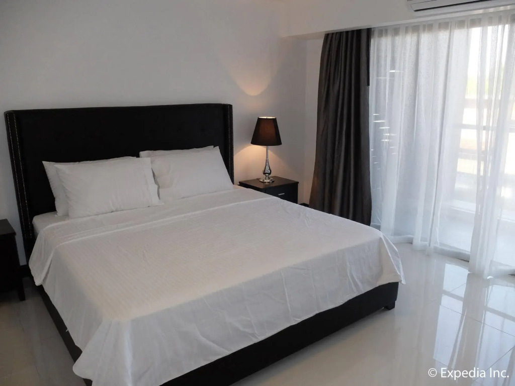 Zeppelin Suites