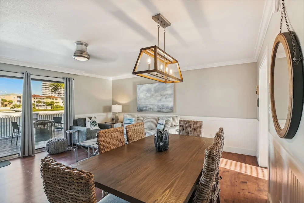 Southbay 55 is 2 Bedroom on the lake with short walk to beach by RedAwning
