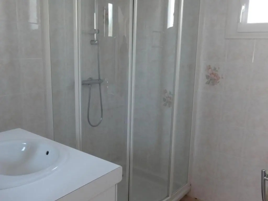Maison fonctionnelle près de la plage pour 6 personnes - FR-1-476-101