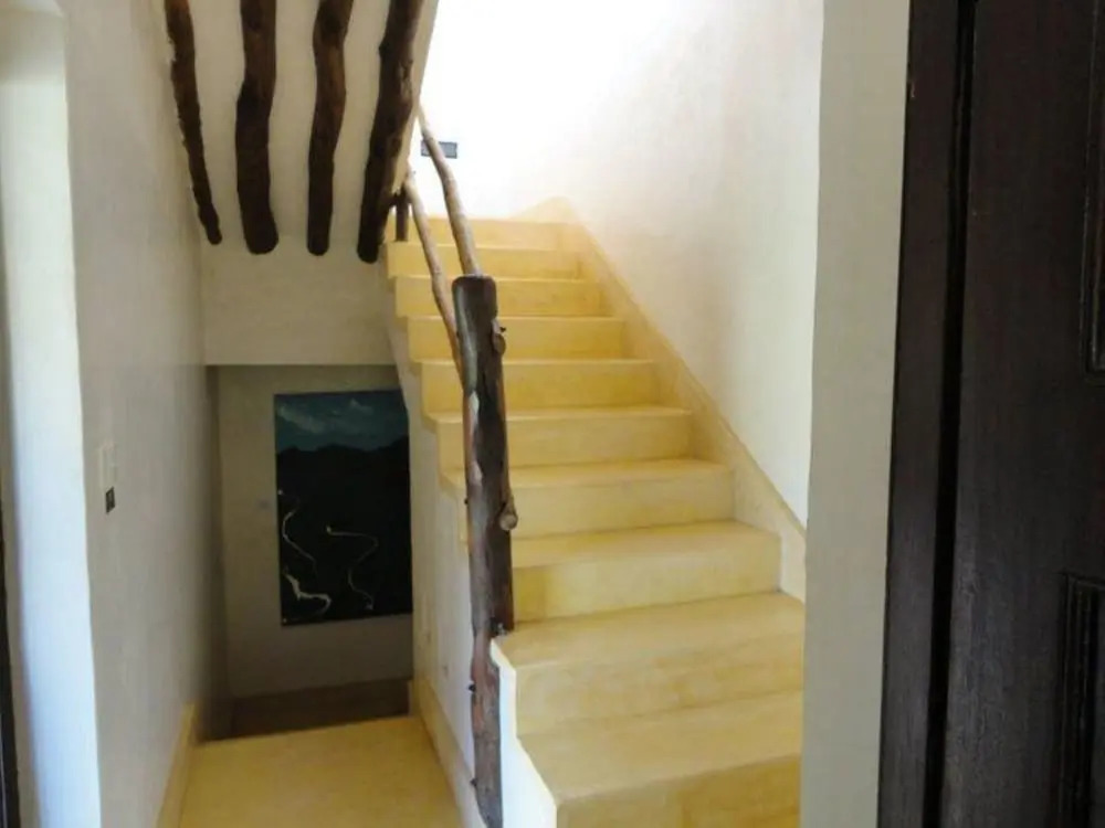 Waridi House